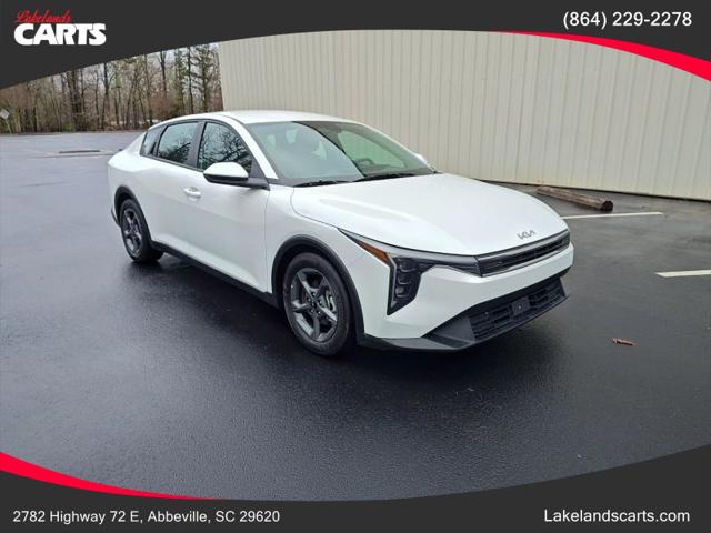 2025 Kia K4 LXS