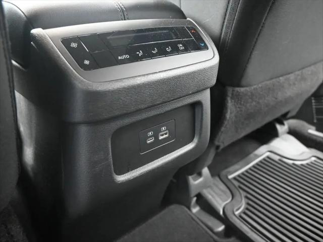 2025 Nissan Pathfinder SV FWD
