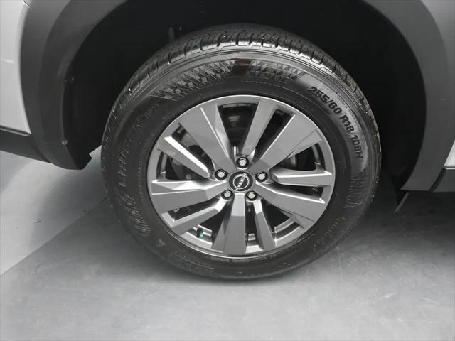 2025 Nissan Pathfinder SV FWD