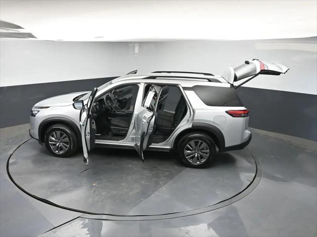 2025 Nissan Pathfinder SV FWD
