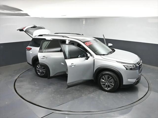 2025 Nissan Pathfinder SV FWD