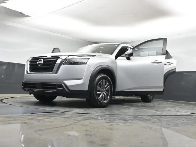 2025 Nissan Pathfinder SV FWD