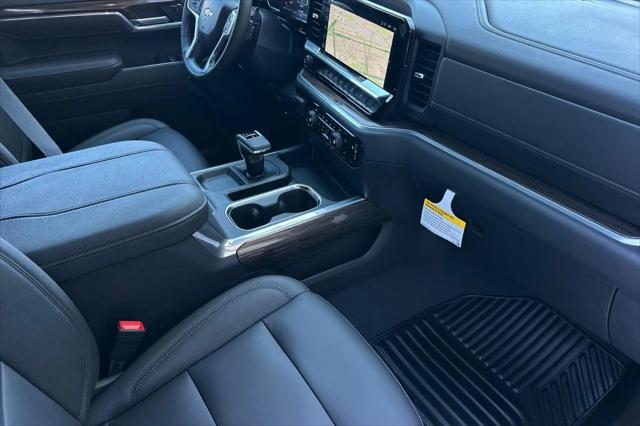 2026 Chevrolet Silverado 1500 4WD Crew Cab Standard Bed LT