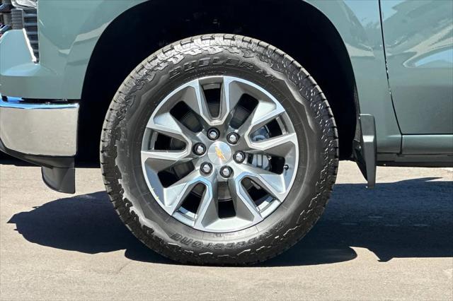 2026 Chevrolet Silverado 1500 4WD Crew Cab Standard Bed LT