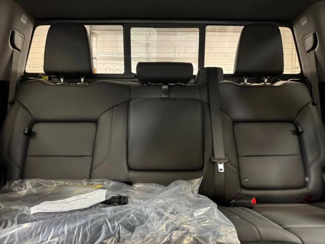 2026 GMC Sierra 1500 Crew Cab, Standard Bed, SLT, 4WD