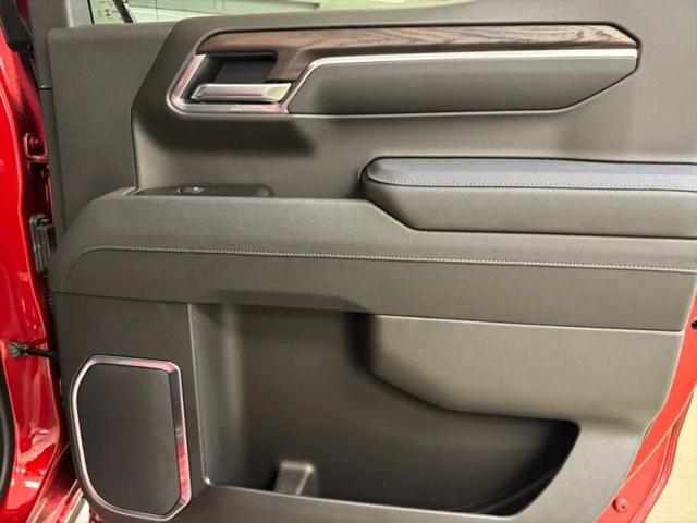2026 GMC Sierra 1500 Crew Cab, Standard Bed, SLT, 4WD