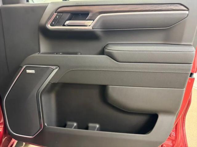 2026 GMC Sierra 1500 Crew Cab, Standard Bed, SLT, 4WD