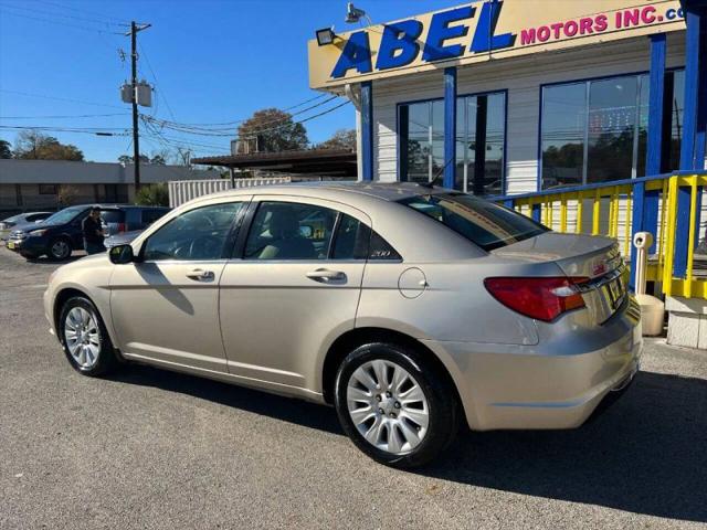 2013 Chrysler 200 LX