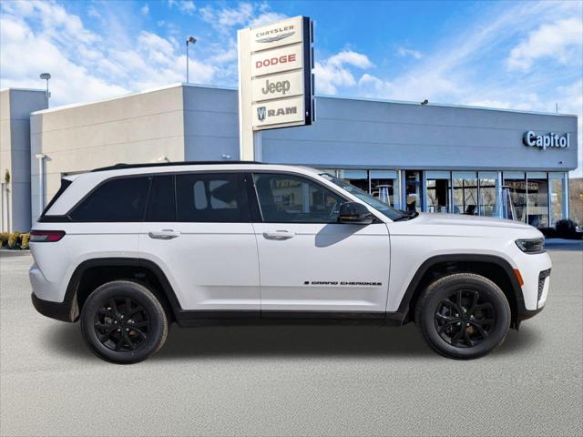 2026 Jeep Grand Cherokee Altitude 4x4