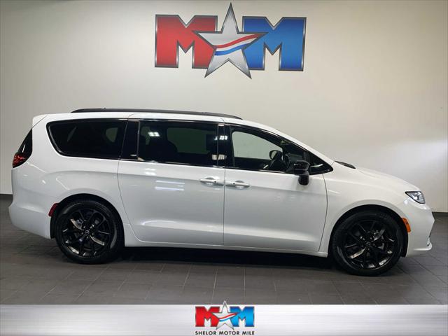 2025 Chrysler Pacifica Limited for sale in Christiansburg, VA