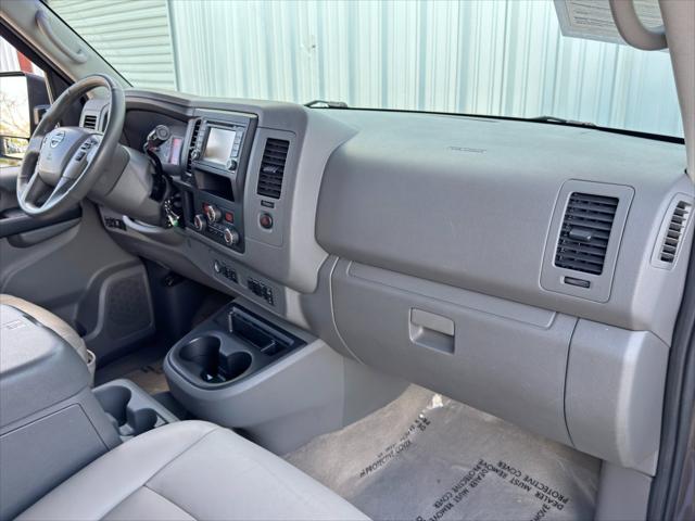 2017 Nissan 3500 SL V8