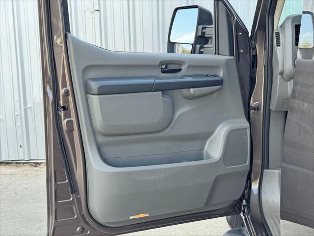 2017 Nissan 3500 SL V8