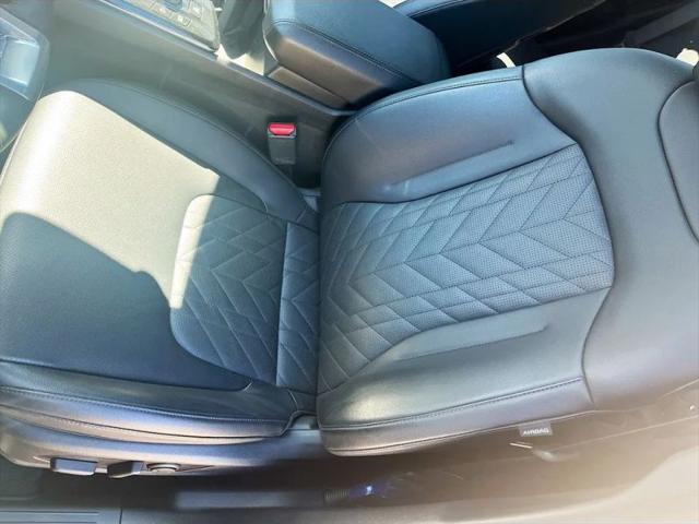2025 Kia Sportage Plug-In Hybrid X-Line