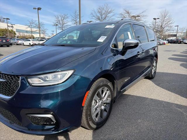 2023 Chrysler Pacifica Hybrid Pinnacle