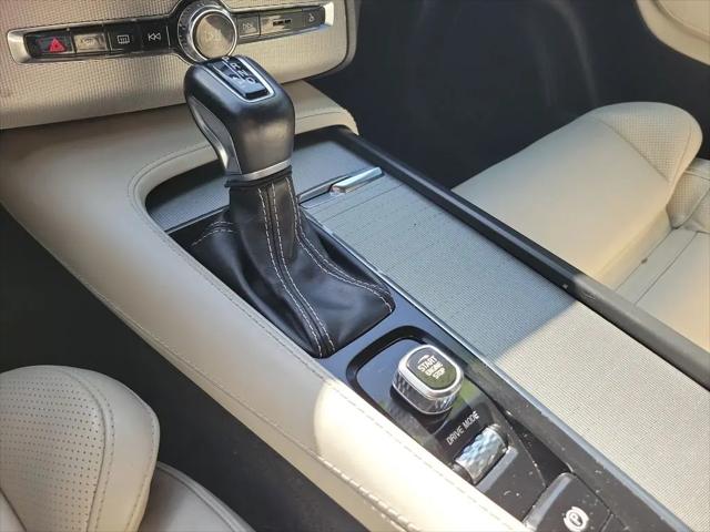 2021 Volvo XC90 T6 R-Design 7 Passenger