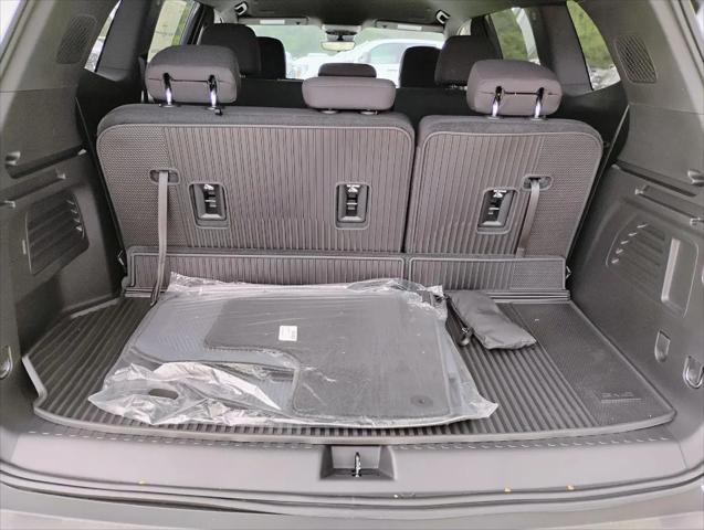 2026 GMC Acadia Elevation FWD