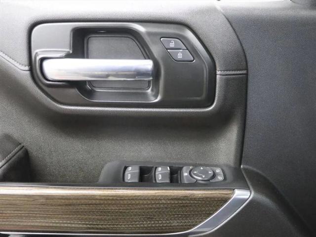 2022 Chevrolet Silverado 1500 4WD Crew Cab Short Bed RST