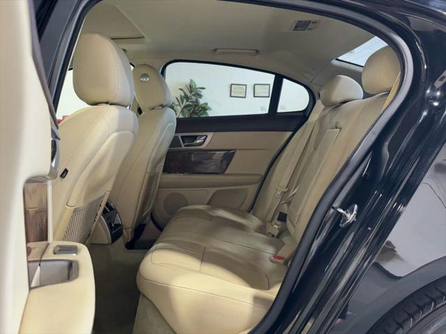 2011 Jaguar XF Base