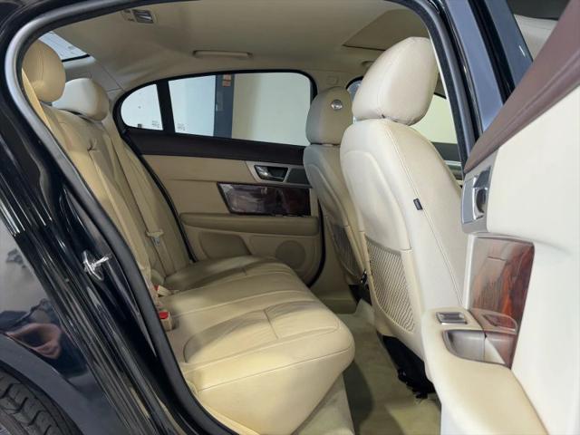 2011 Jaguar XF Base