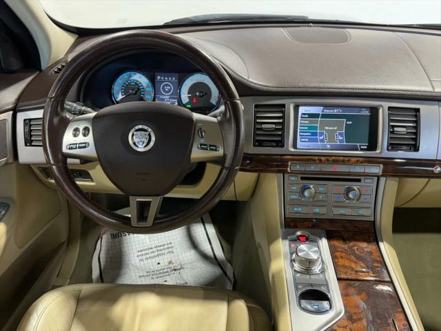 2011 Jaguar XF Base