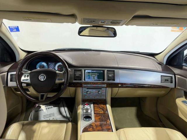 2011 Jaguar XF Base
