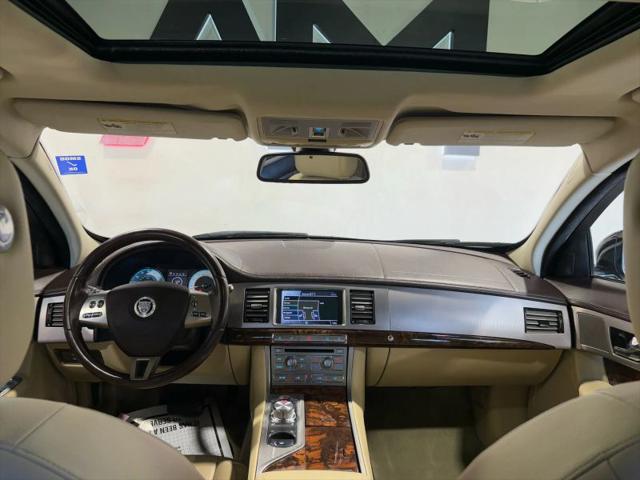 2011 Jaguar XF Base