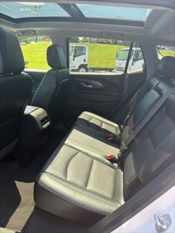 2022 GMC Terrain AWD SLT