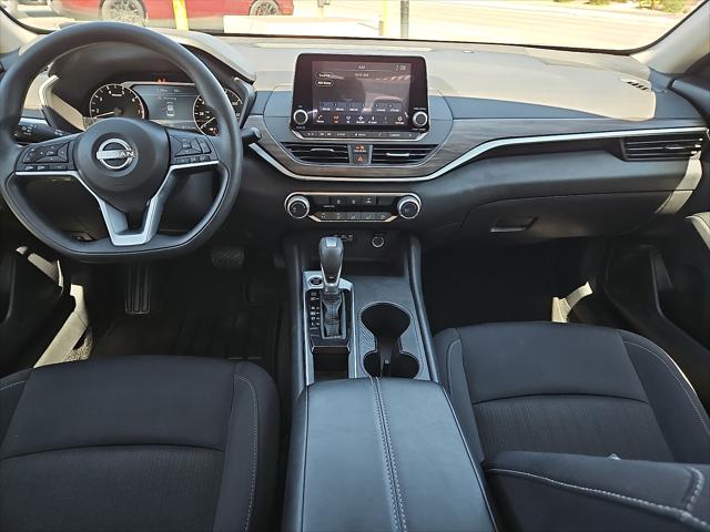 2025 Nissan Altima SV FWD