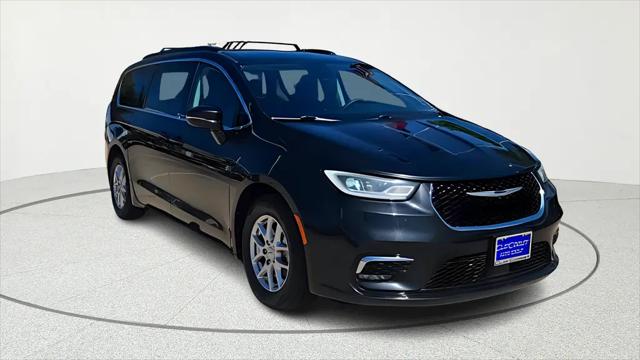 2022 Chrysler Pacifica Touring L for sale in Arlington, TX