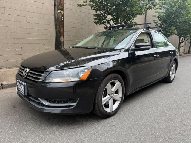2013 Volkswagen Passat 2.5L SE for sale in Paterson, NJ