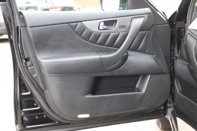 2015 INFINITI QX70 3.7
