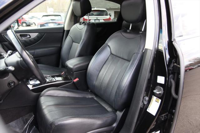 2015 INFINITI QX70 3.7