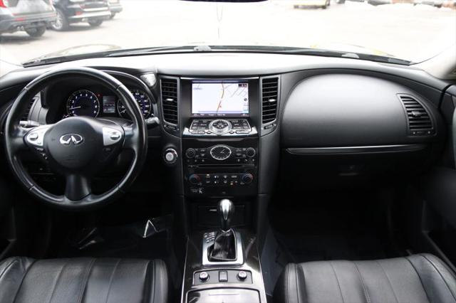 2015 INFINITI QX70 3.7
