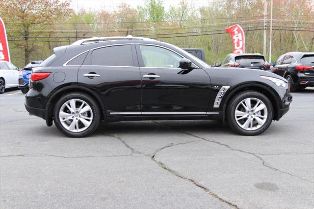 2015 INFINITI QX70 3.7