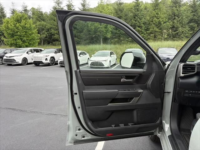 2026 Toyota Tundra SR5 CrewMax 5.5' Bed