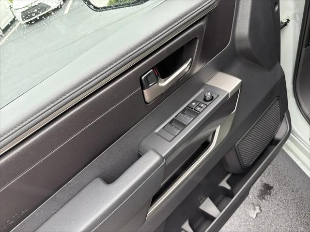 2026 Toyota Tundra SR5 CrewMax 5.5' Bed