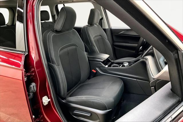 2023 Jeep Grand Cherokee Laredo 4x4