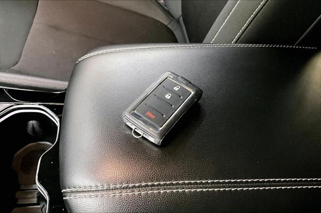 2023 Jeep Grand Cherokee Laredo 4x4
