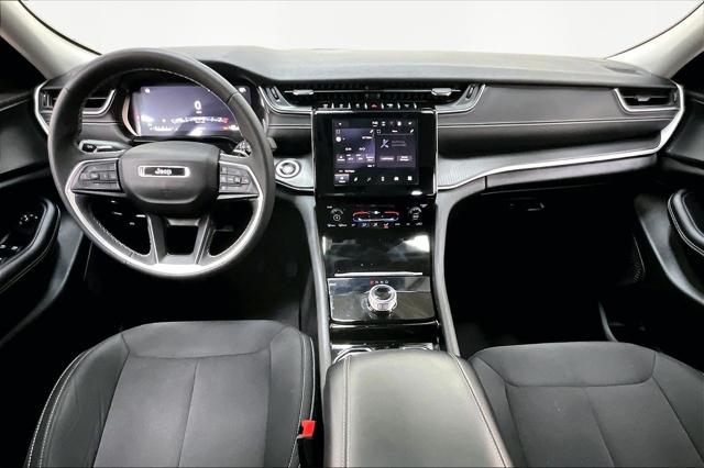 2023 Jeep Grand Cherokee Laredo 4x4