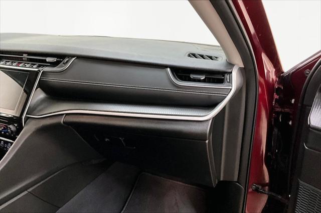 2023 Jeep Grand Cherokee Laredo 4x4