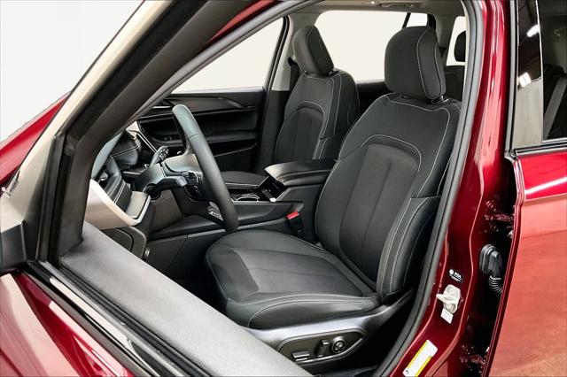 2023 Jeep Grand Cherokee Laredo 4x4
