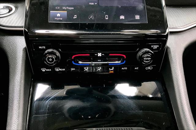 2023 Jeep Grand Cherokee Laredo 4x4