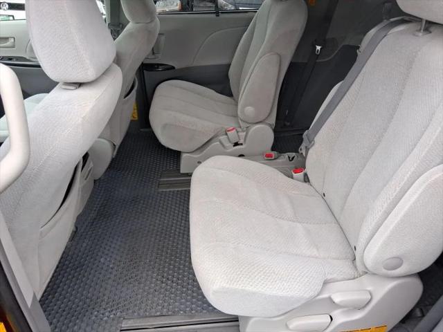 2011 Toyota Sienna LE V6