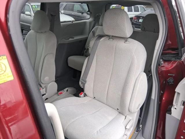 2011 Toyota Sienna LE V6