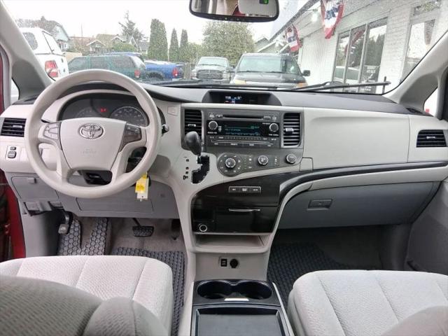 2011 Toyota Sienna LE V6