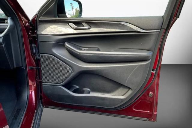 2023 Jeep Grand Cherokee L Altitude 4x4