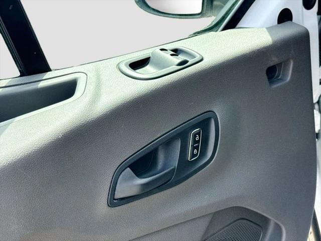 2023 Ford Transit Cargo Van w/LWB