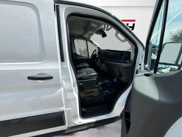 2023 Ford Transit Cargo Van w/LWB