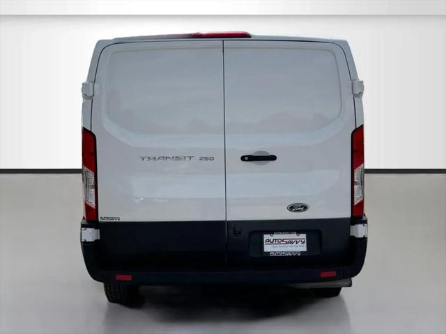 2023 Ford Transit Cargo Van w/LWB