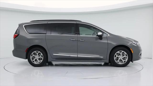 2023 Chrysler Pacifica Limited AWD